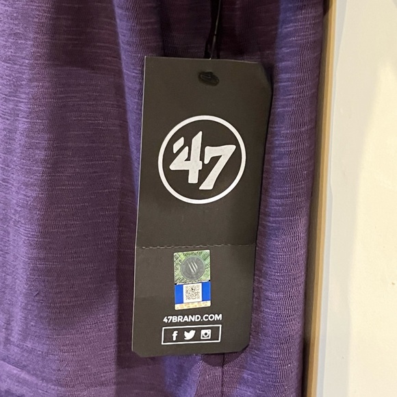 Niagara University short sleeve purple T-shirt.  NWT  Size L football - Picture 4 of 7